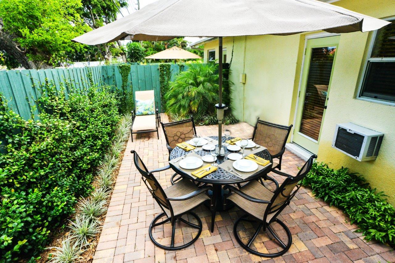 Paradise Vacation Suites - Terrace