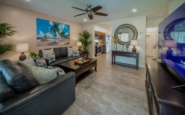 Paradise Vacation Suites - Living Room