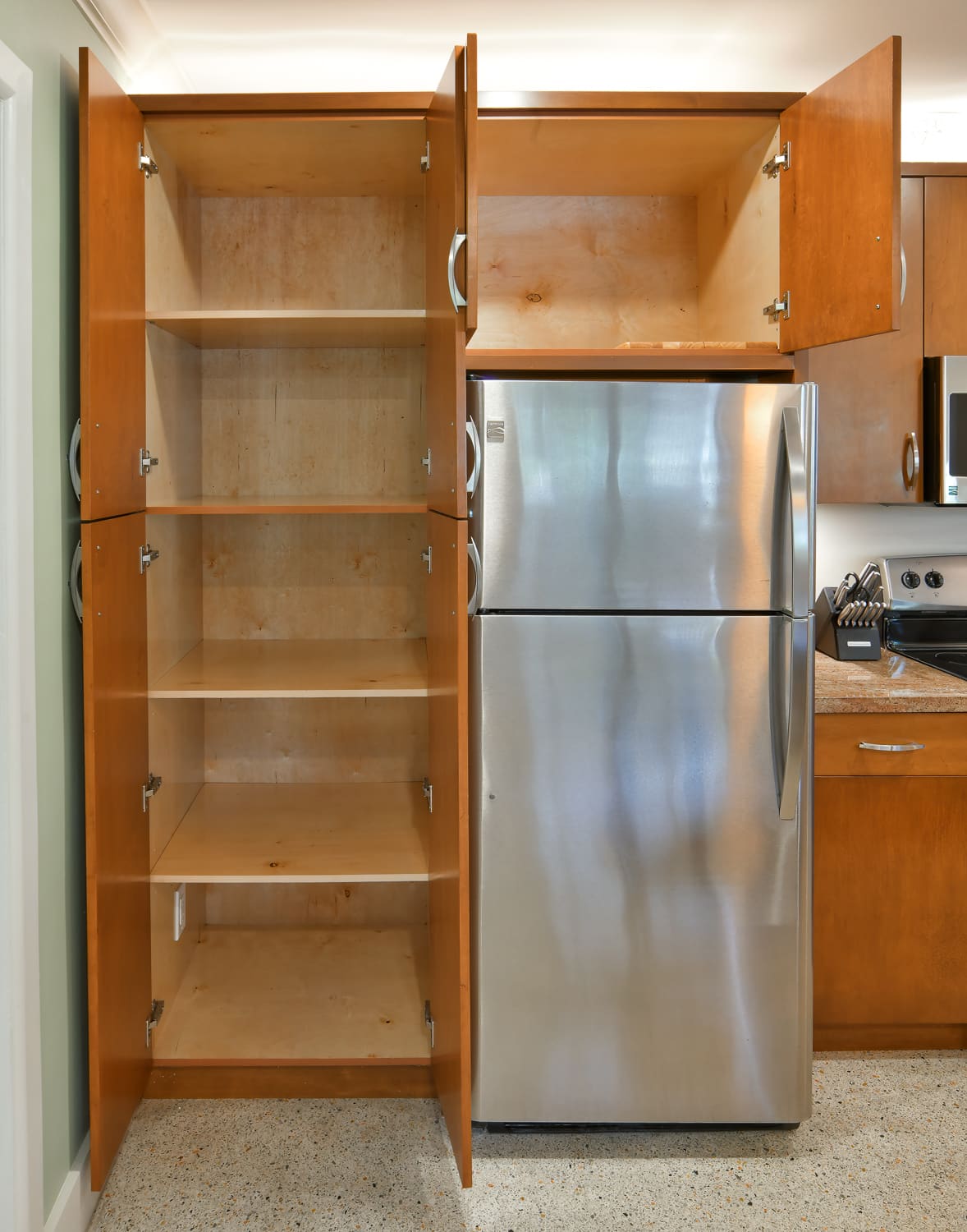 Paradise Vacation Suites - Kitchen