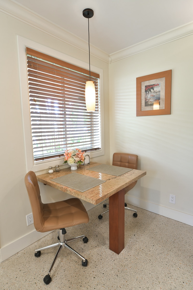 Paradise Vacation Suites - Dining Table