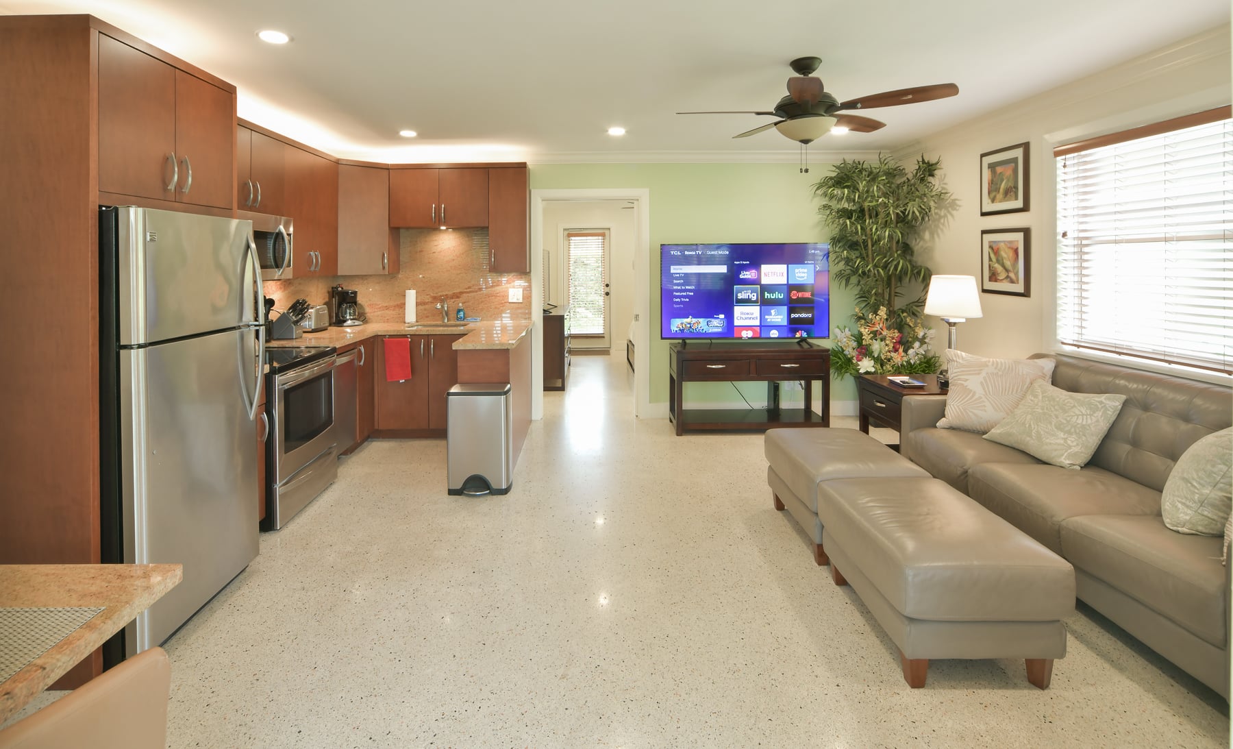 Paradise Vacation Suites - Kitchen Living Area