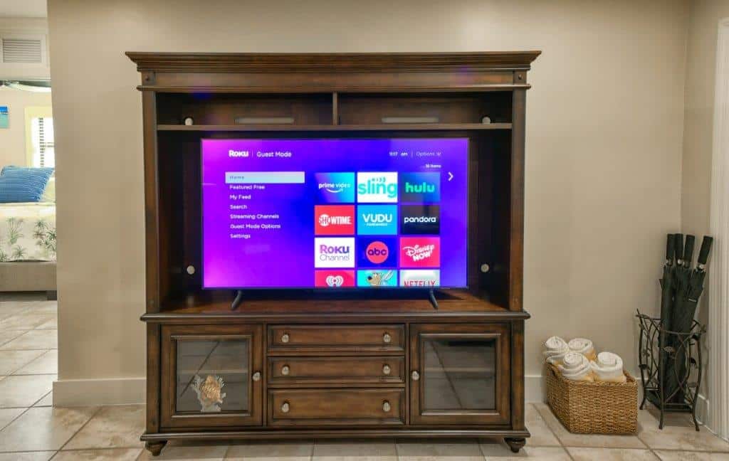 Paradise Vacation Suites - TV