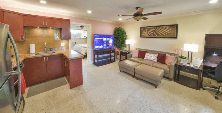 Paradise Vacation Suites - Kitchen and Living Room
